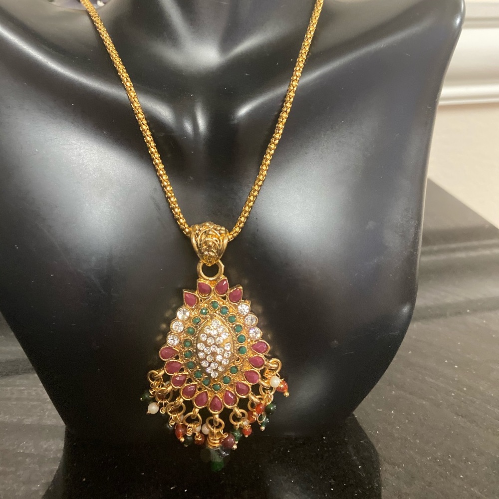 Gorgeous Ruby Statement Necklace - image 3